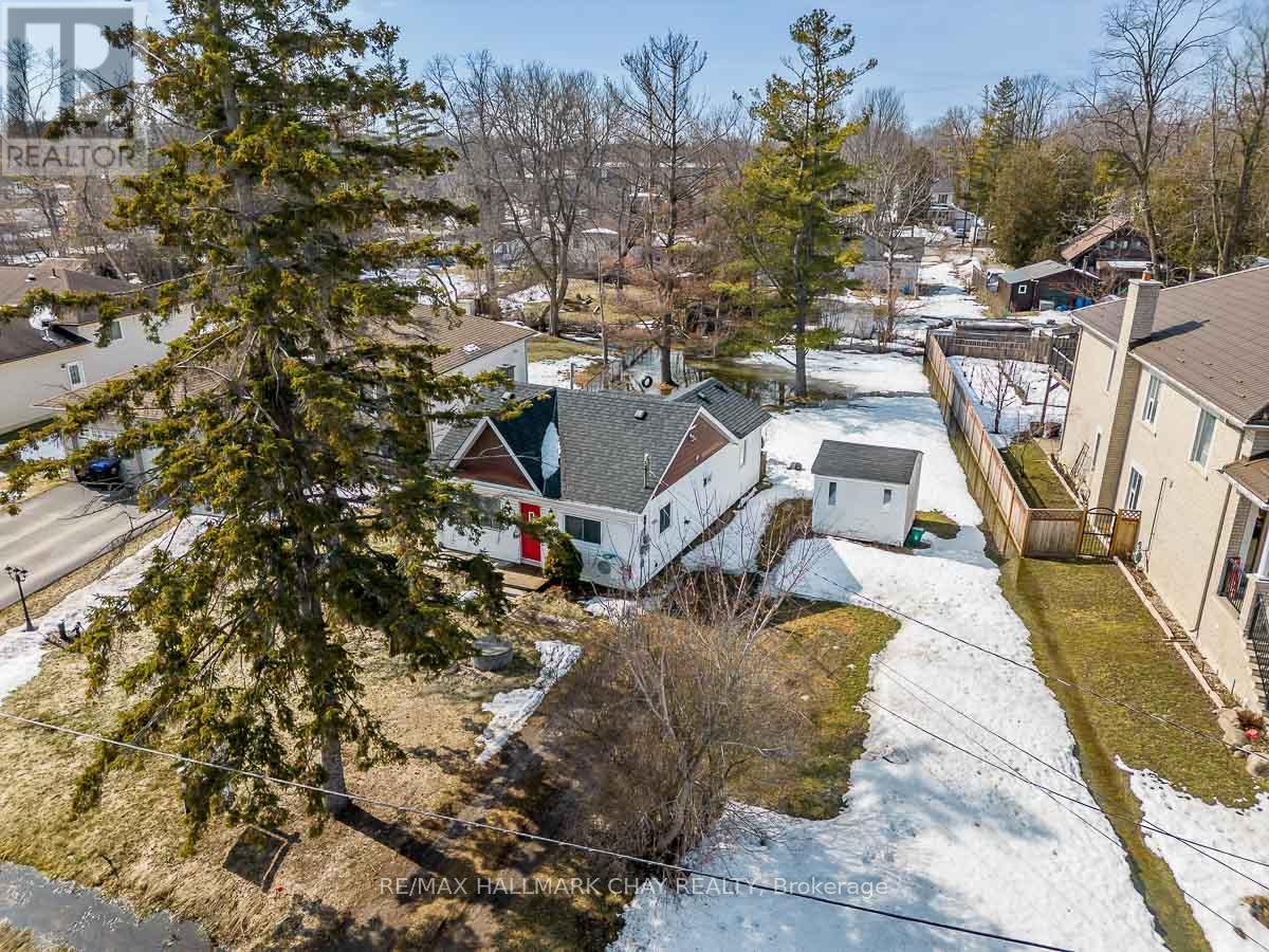 960 Gilmore Avenue, Innisfil, Ontario  L0L 1W0 - Photo 2 - N12869114