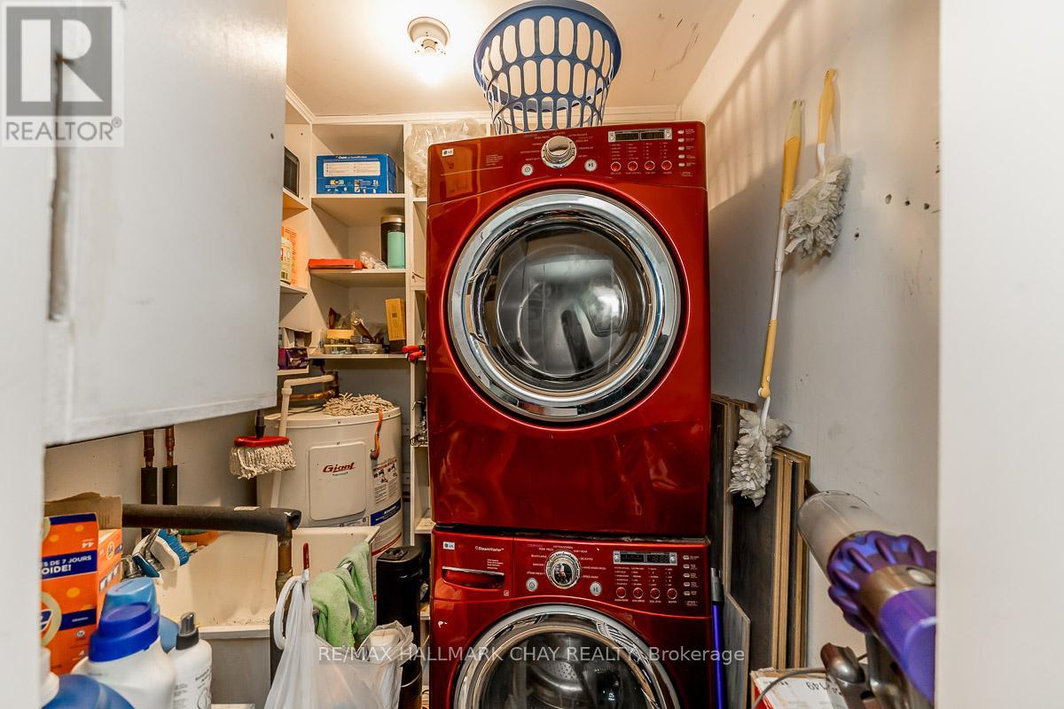 960 Gilmore Avenue, Innisfil, Ontario  L0L 1W0 - Photo 21 - N12869114