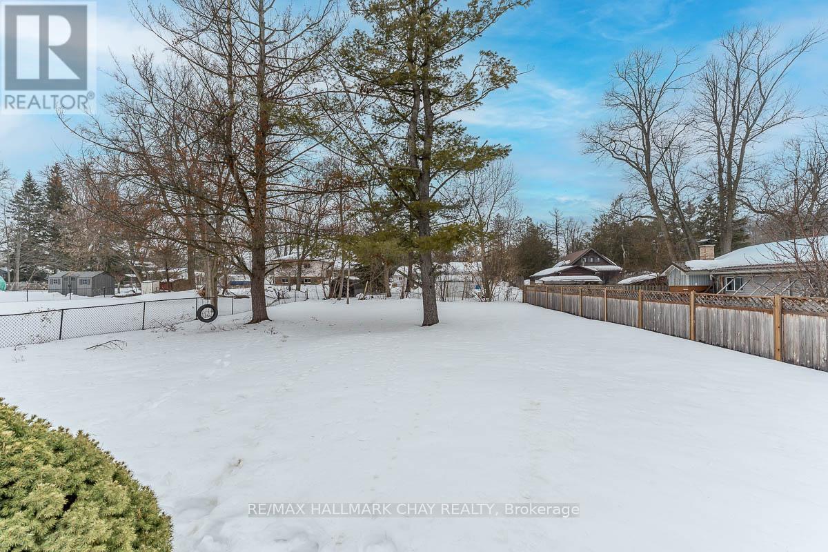 960 Gilmore Avenue, Innisfil, Ontario  L0L 1W0 - Photo 22 - N12869114