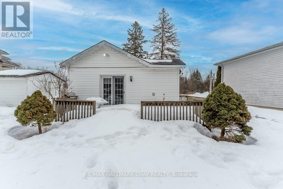 960 Gilmore Avenue, Innisfil, Ontario  L0L 1W0 - Photo 23 - N12869114