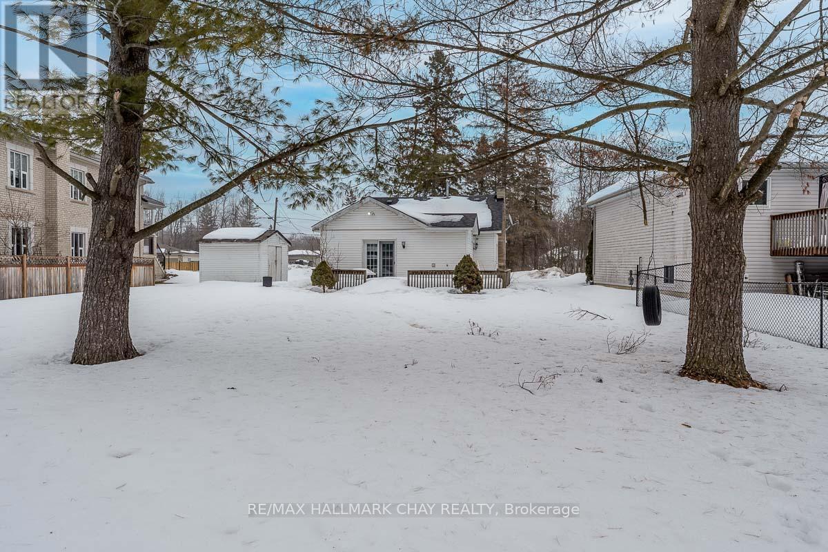 960 Gilmore Avenue, Innisfil, Ontario  L0L 1W0 - Photo 24 - N12869114
