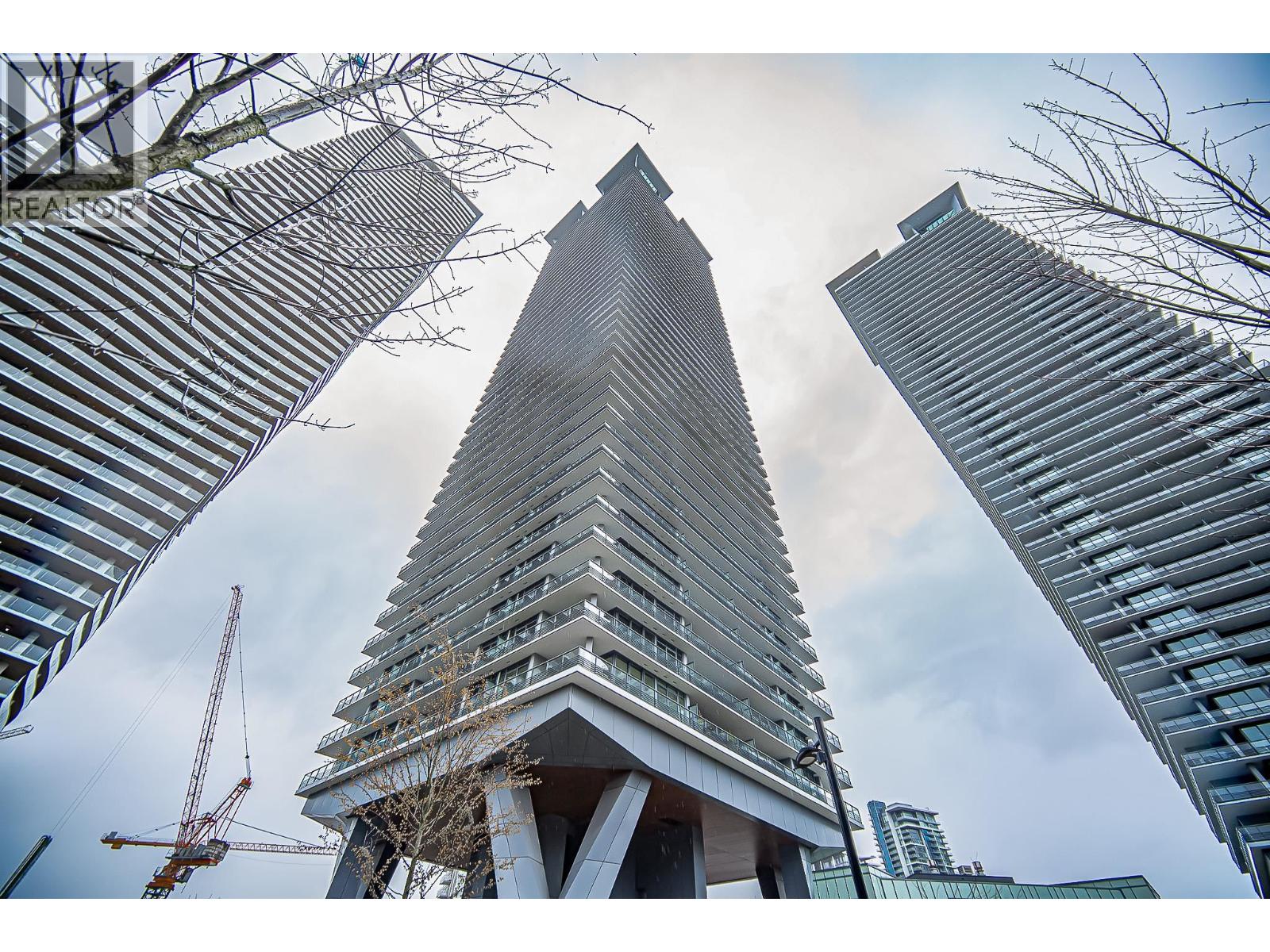 802 4730 LOUGHEED HIGHWAY, Burnaby, British Columbia