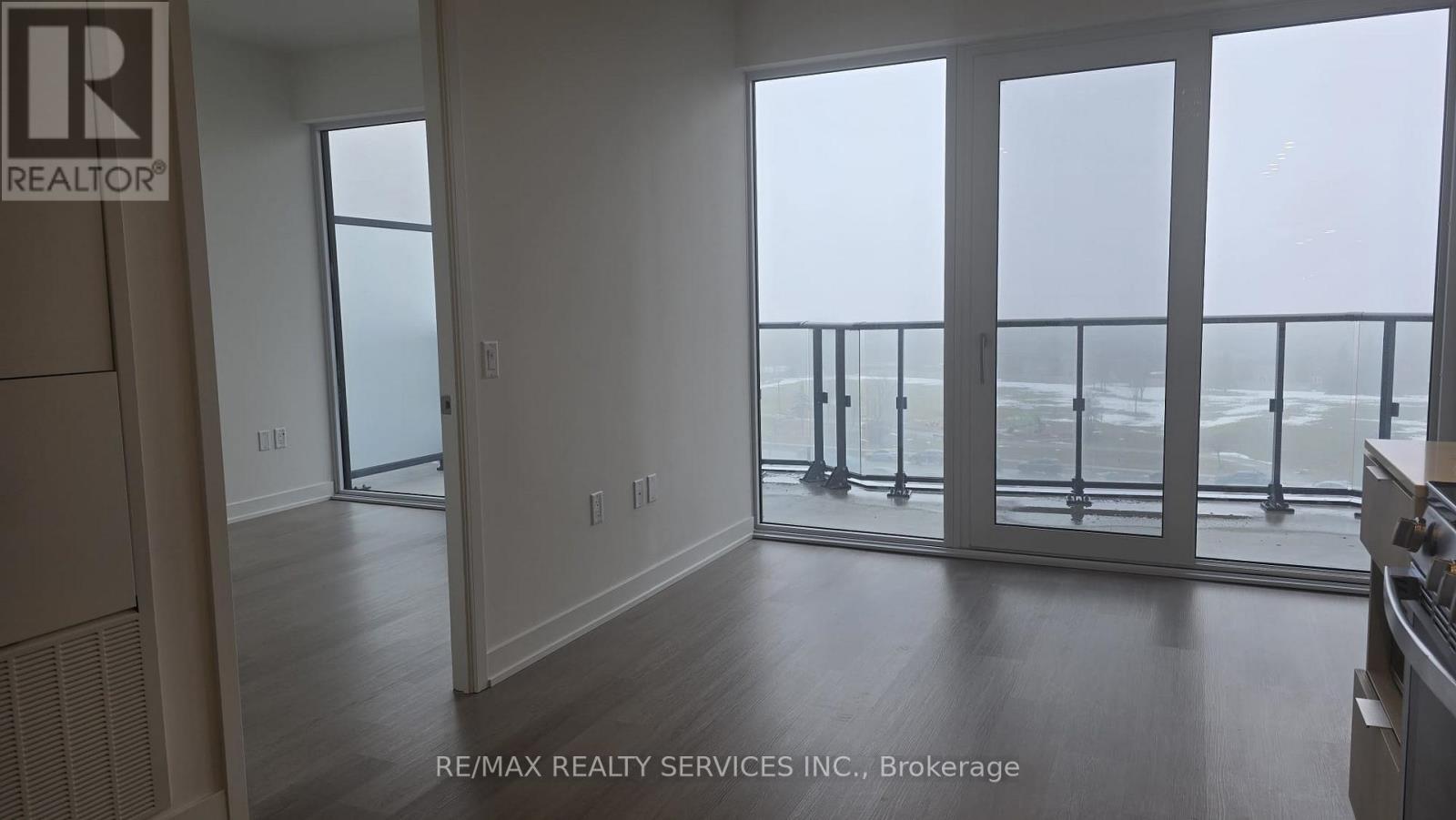 448 Burnhamthorpe Road, Mississauga, Ontario  L5B 4M6 - Photo 16 - W12869094