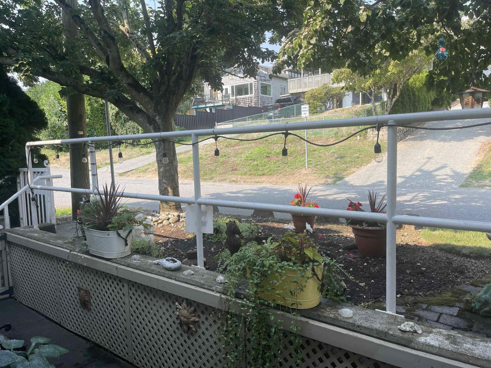 8 1169 Vidal Street, White Rock, British Columbia  V4B 3T4 - Photo 2 - R3097989