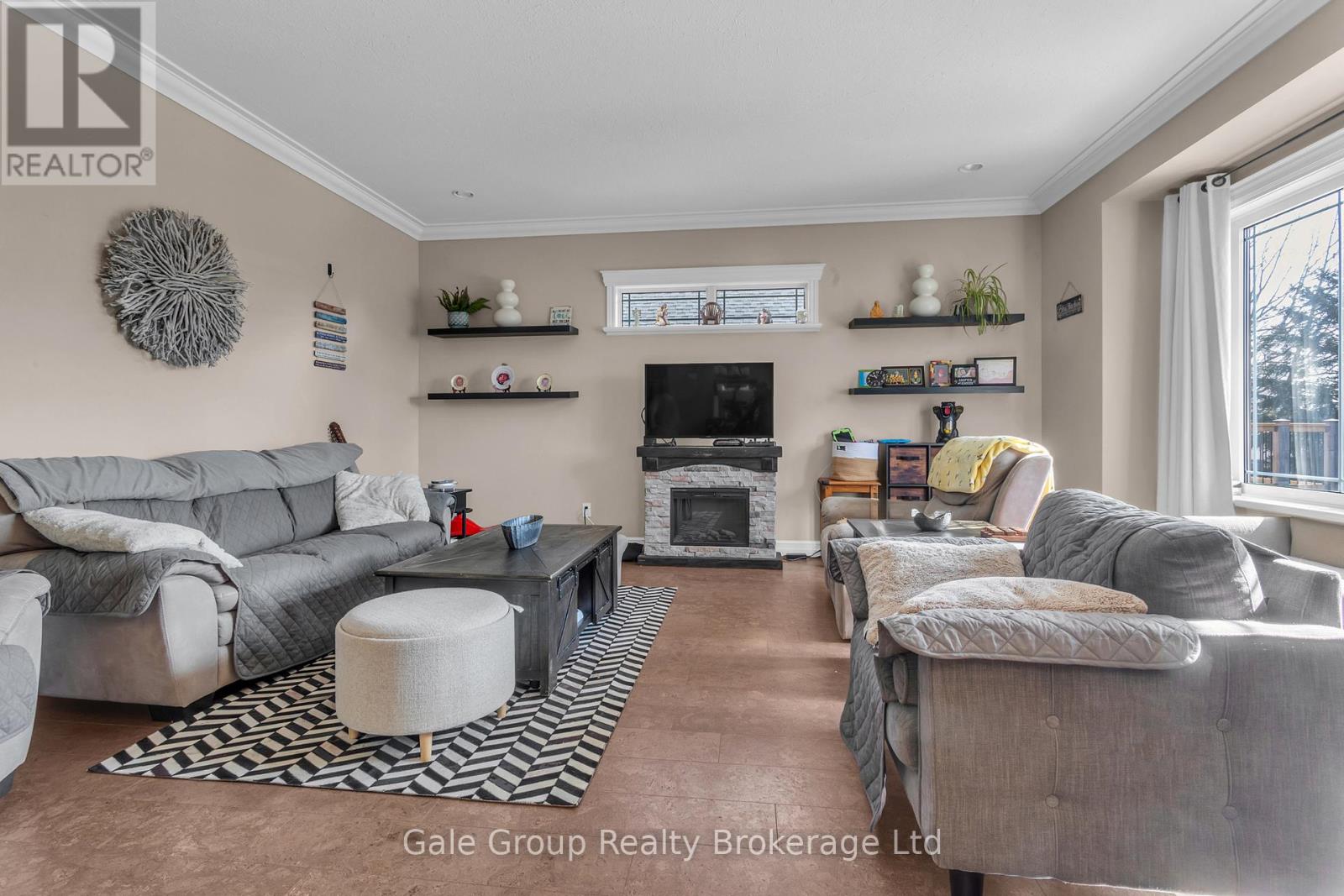 26 Woodland Crescent, Tillsonburg, Ontario  N4G 5R5 - Photo 3 - X12854896