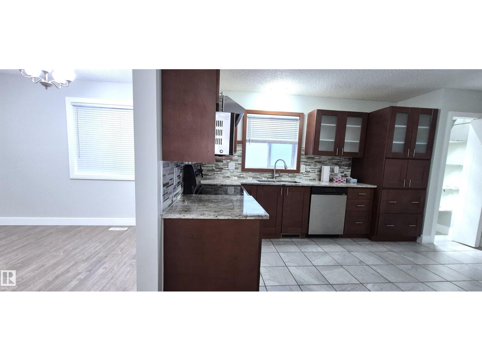 408 Jennings Ba Nw Nw, Edmonton, Alberta  T6L 6R2 - Photo 19 - E4476807