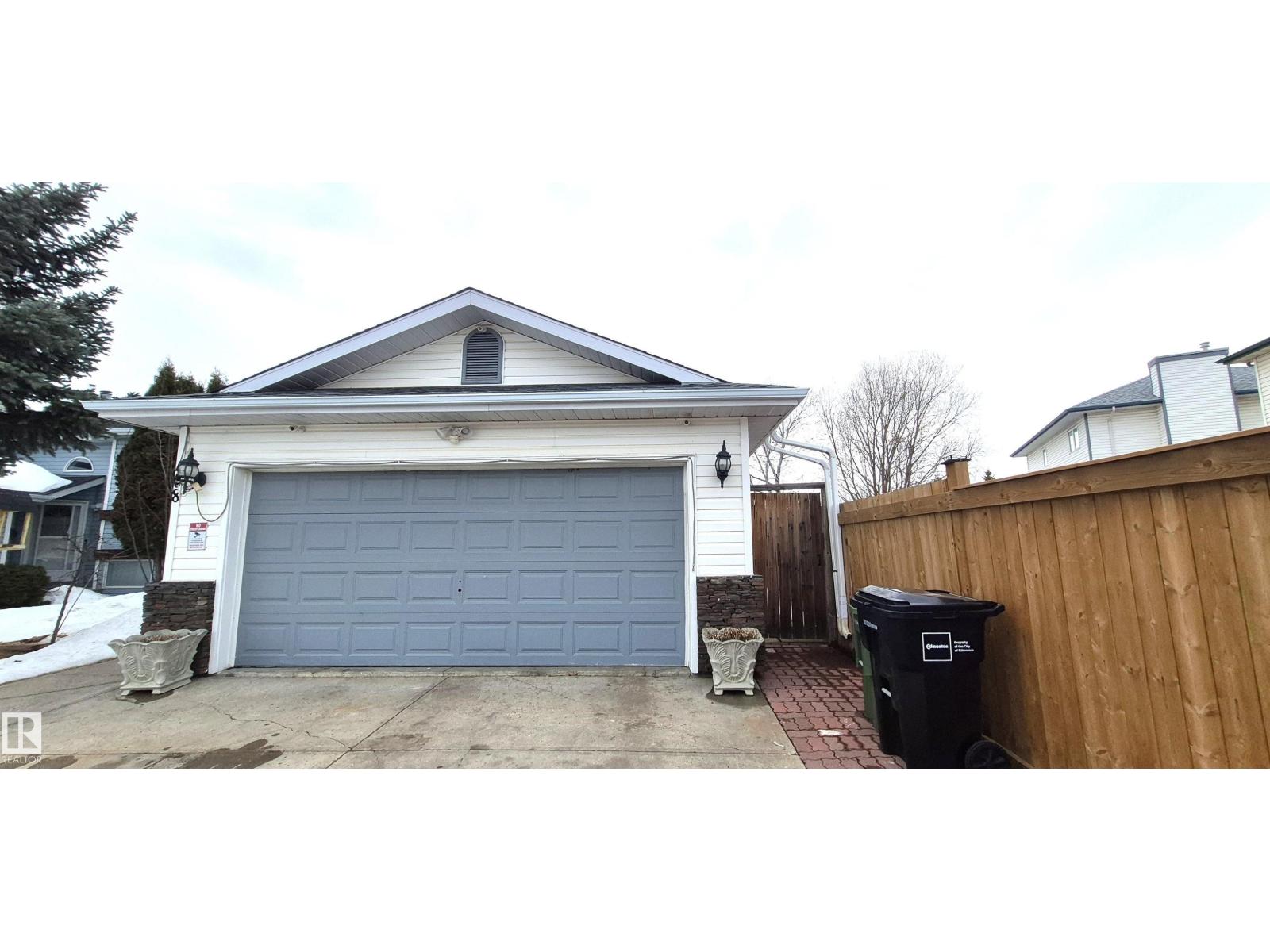 408 Jennings Ba Nw Nw, Edmonton, Alberta  T6L 6R2 - Photo 2 - E4476807