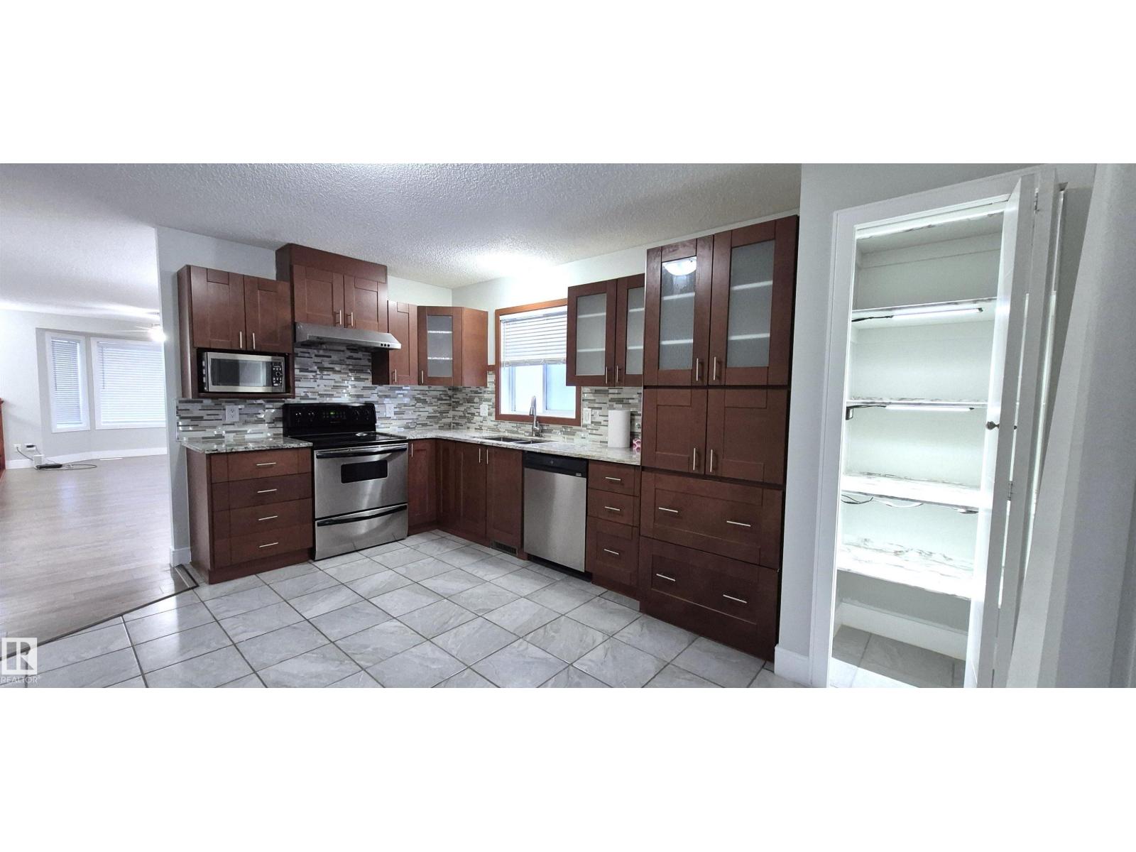 408 Jennings Ba Nw Nw, Edmonton, Alberta  T6L 6R2 - Photo 20 - E4476807