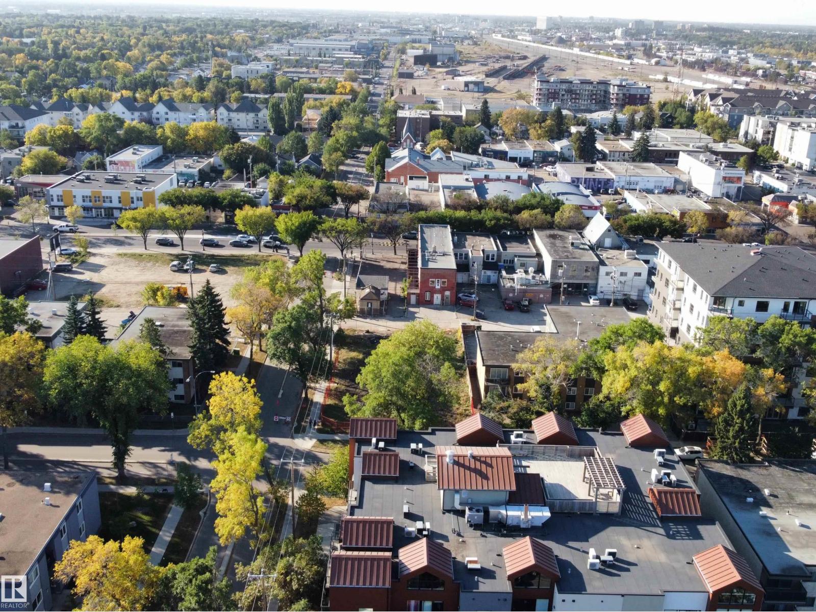 9917 86 Av Nw, Edmonton, Alberta  T6E 2L8 - Photo 3 - E4476808