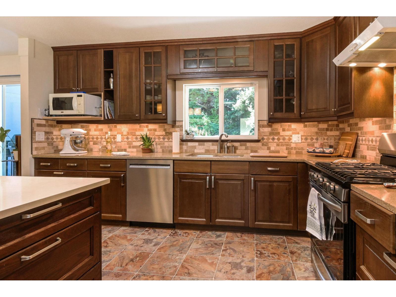 1857 126 Street, Surrey, British Columbia  V4A 3P4 - Photo 8 - R3098040