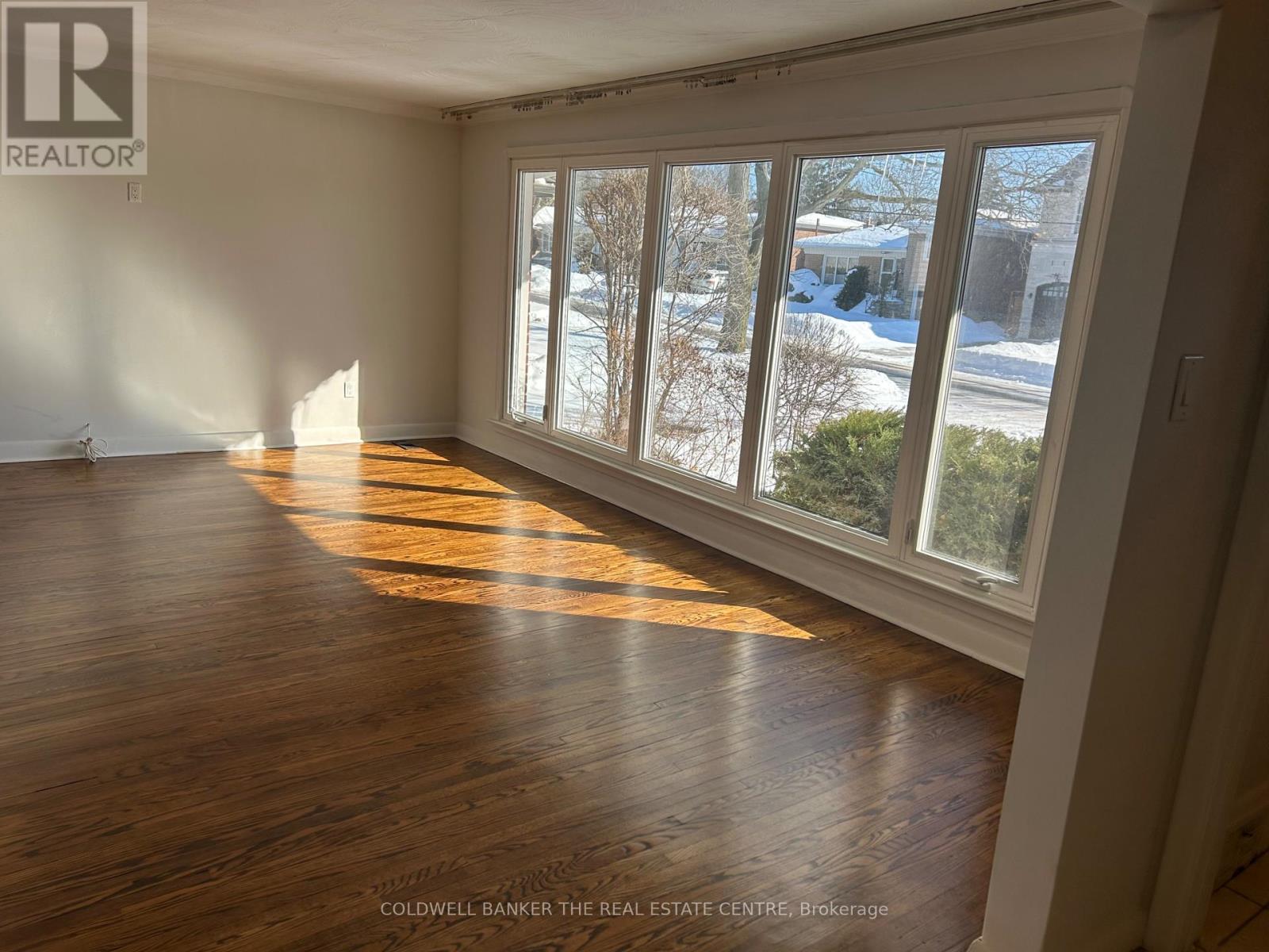 294 Betty Ann Drive, Toronto, Ontario  M2R 1B1 - Photo 3 - C12769016