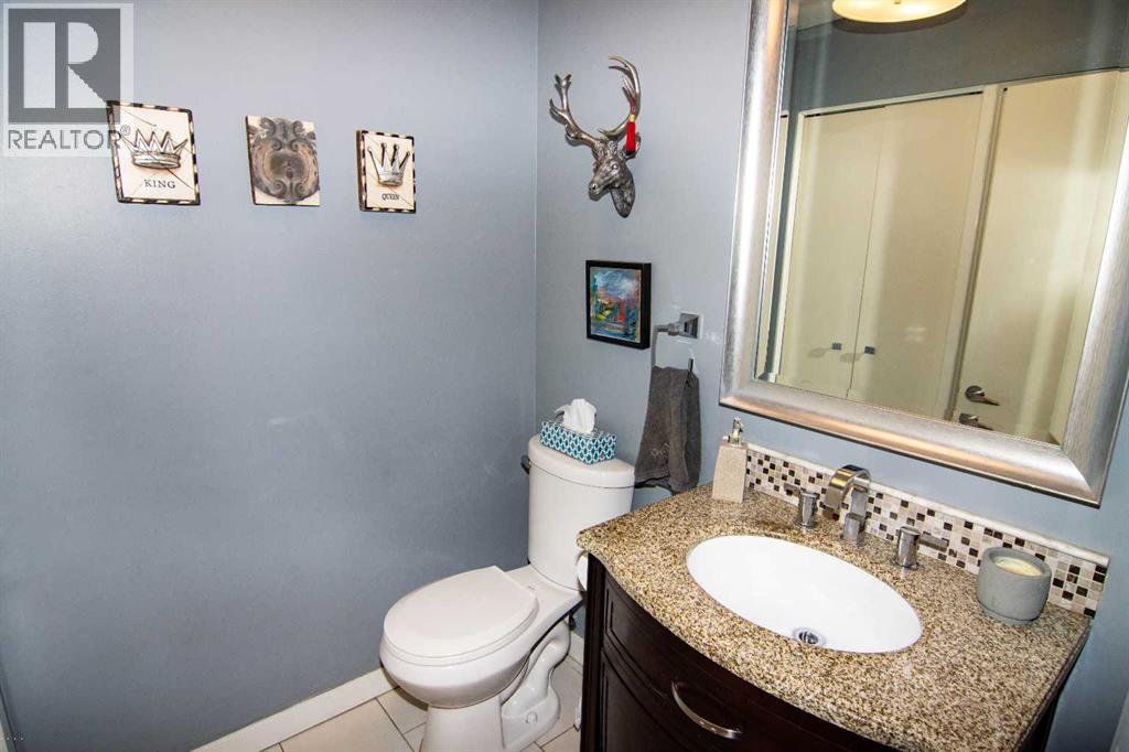 219 Lake Wood Place Se, Calgary, Alberta  T2J 4T8 - Photo 32 - A2288733