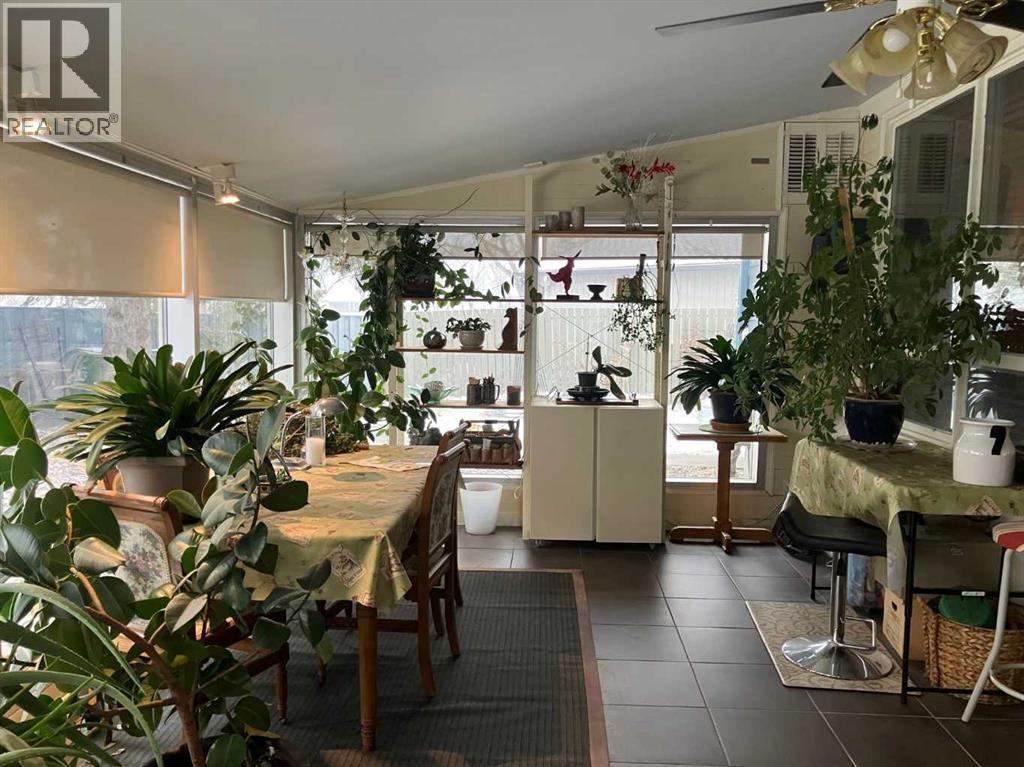 219 Lake Wood Place Se, Calgary, Alberta  T2J 4T8 - Photo 16 - A2288733