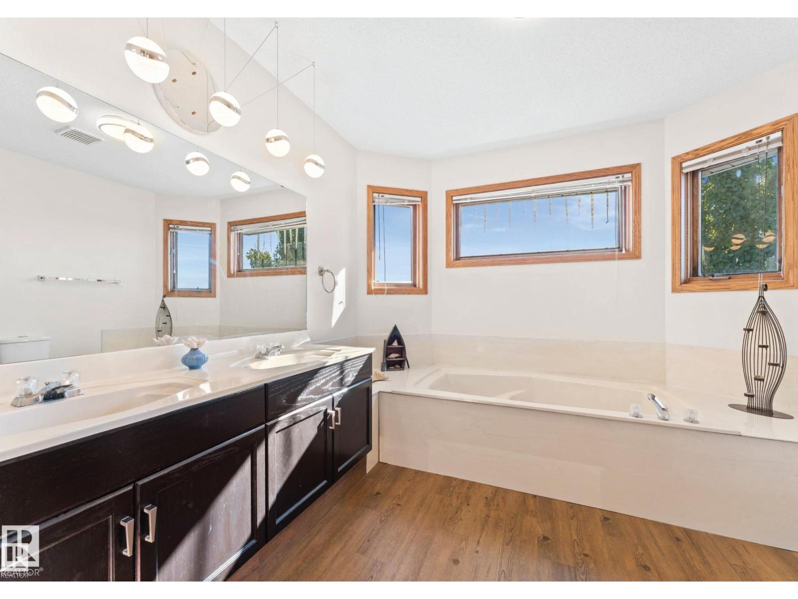 6018 156 Av Nw, Edmonton, Alberta  T5Y 2M8 - Photo 12 - E4476747