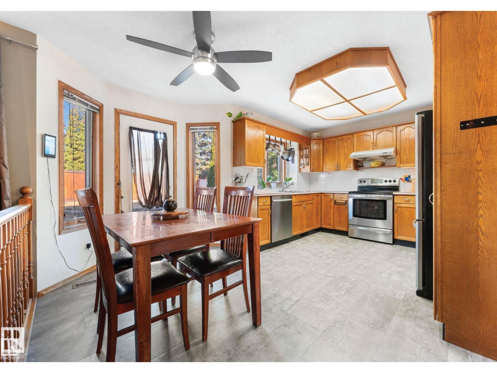 6018 156 Av Nw, Edmonton, Alberta  T5Y 2M8 - Photo 6 - E4476747