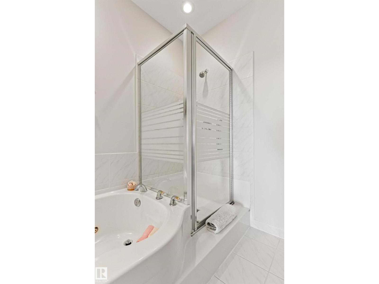 9 Butterworth Pt Nw, Edmonton, Alberta  T6R 2S3 - Photo 23 - E4476685