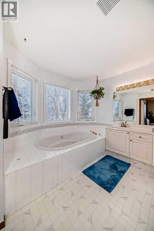 107 Hawkmount Heights Nw, Calgary, Alberta  T3G 3S5 - Photo 22 - A2290848