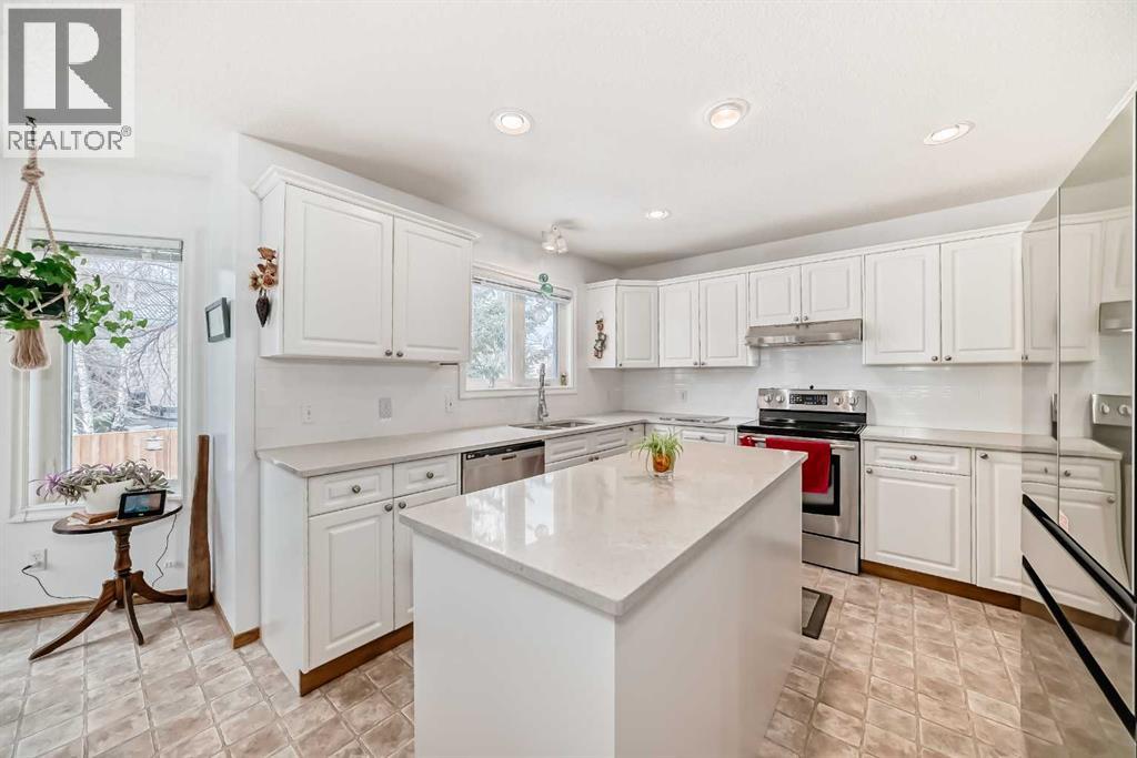 107 Hawkmount Heights Nw, Calgary, Alberta  T3G 3S5 - Photo 5 - A2290848