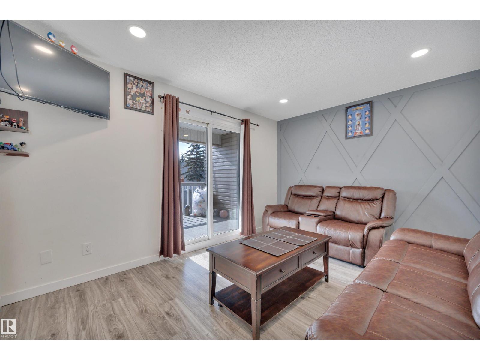 1714 Lakewood Rd S Nw, Edmonton, Alberta  T6K 3H5 - Photo 10 - E4476809