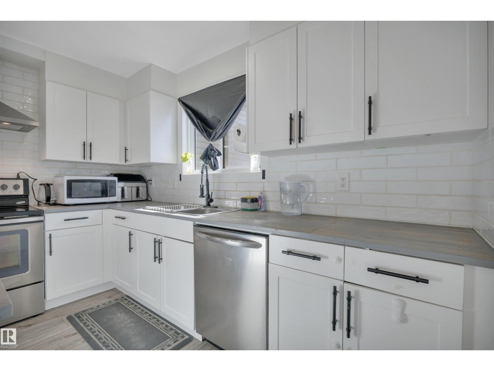 1714 Lakewood Rd S Nw, Edmonton, Alberta  T6K 3H5 - Photo 13 - E4476809