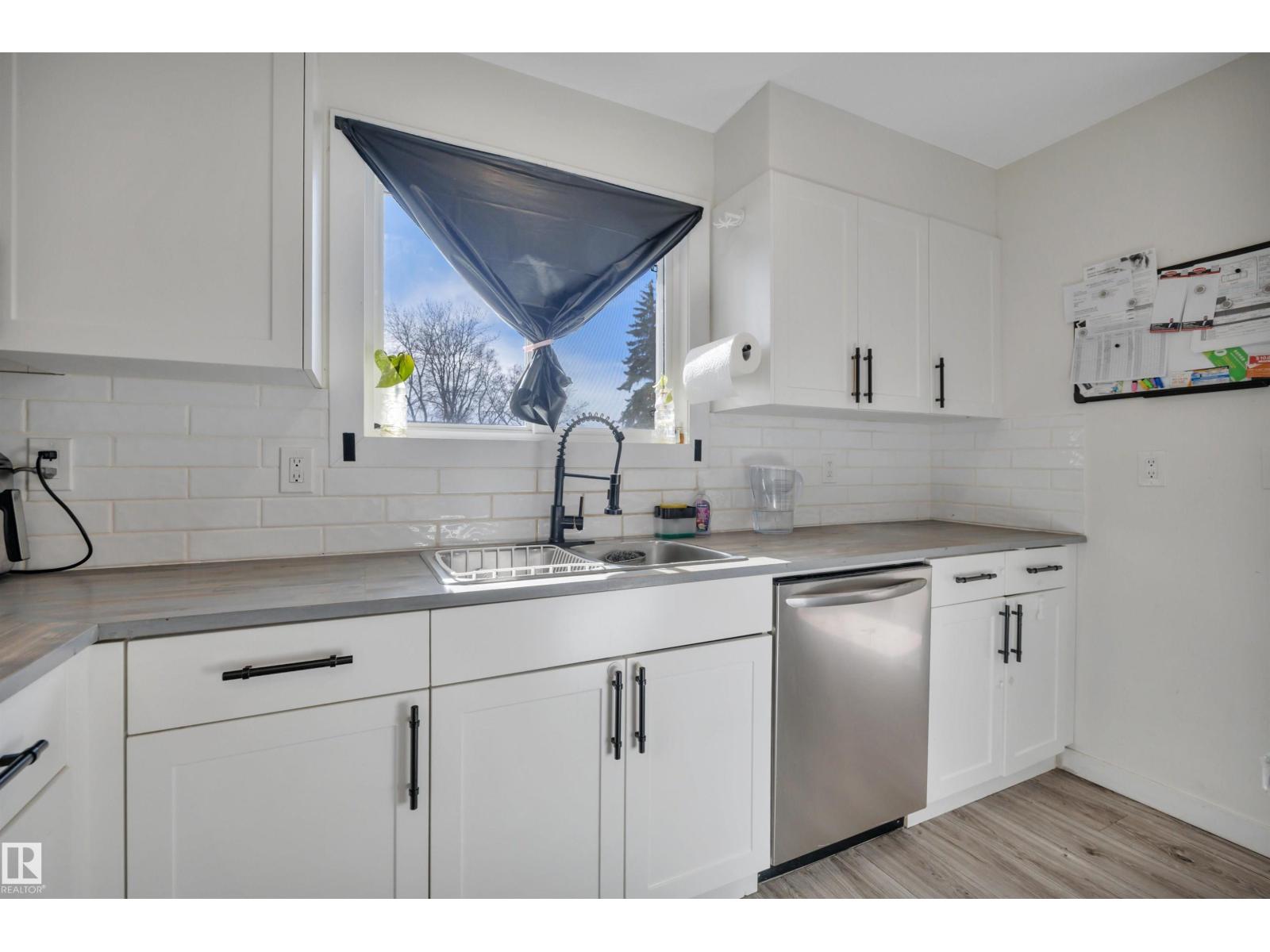 1714 Lakewood Rd S Nw, Edmonton, Alberta  T6K 3H5 - Photo 14 - E4476809