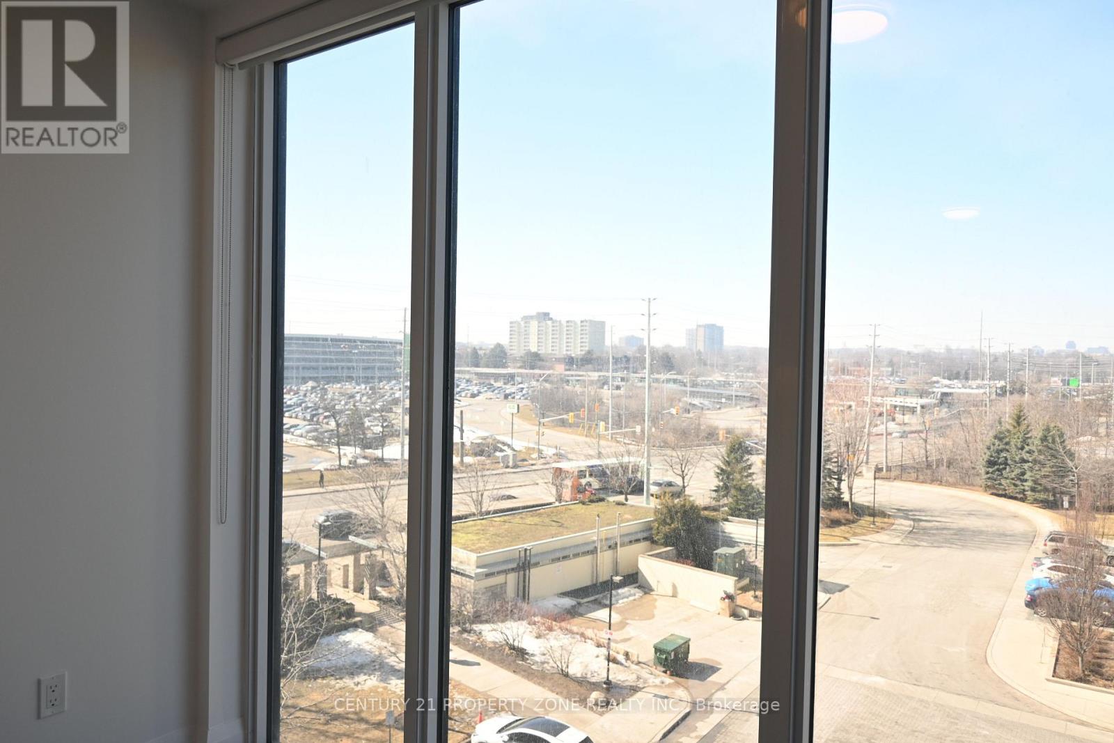 501 - 1035 Southdown Road, Mississauga, Ontario  L5J 0A2 - Photo 11 - W12817308