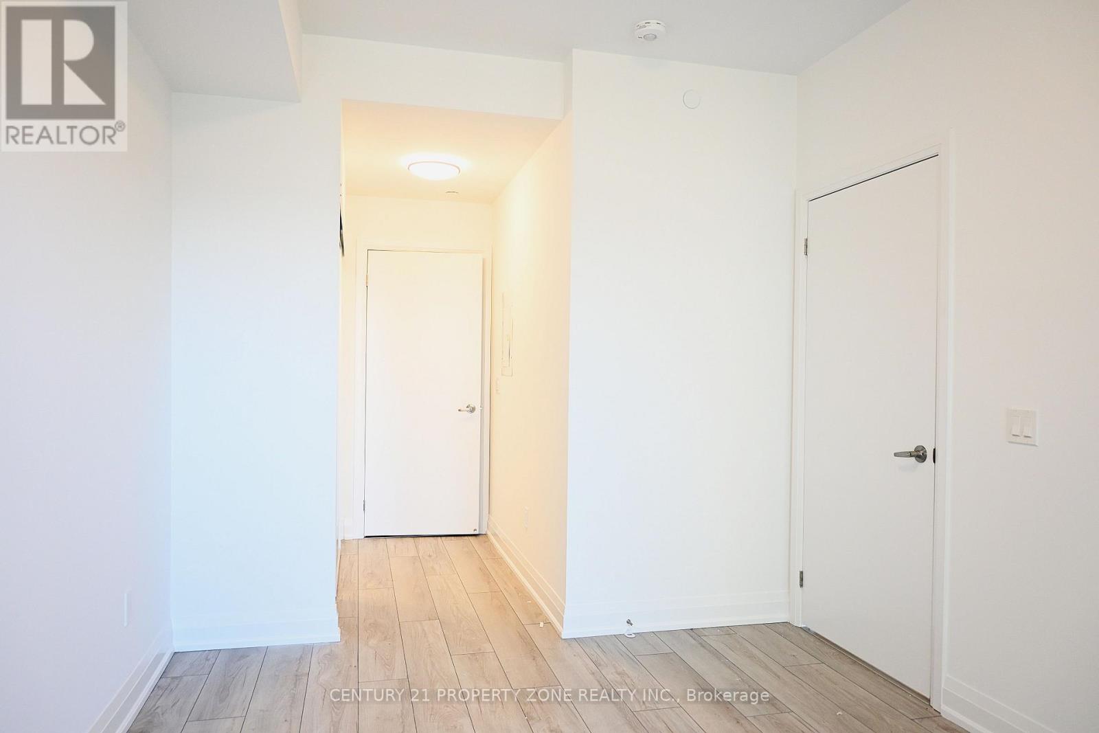 501 - 1035 Southdown Road, Mississauga, Ontario  L5J 0A2 - Photo 17 - W12817308