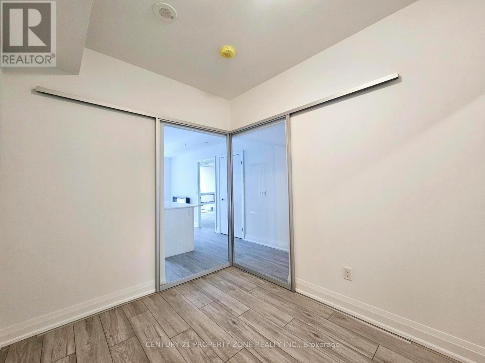 501 - 1035 Southdown Road, Mississauga, Ontario  L5J 0A2 - Photo 20 - W12817308