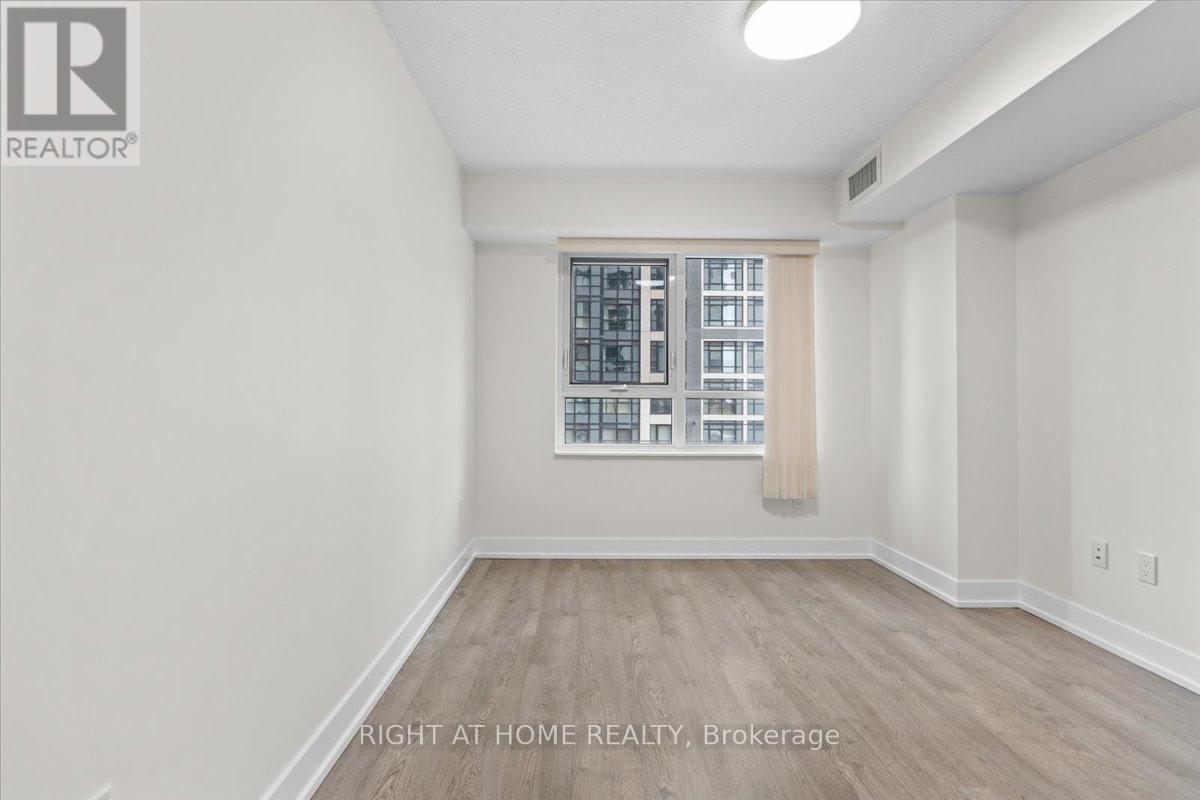 521 - 9 Mabelle Avenue, Toronto, Ontario  M9A 4X7 - Photo 16 - W12869148