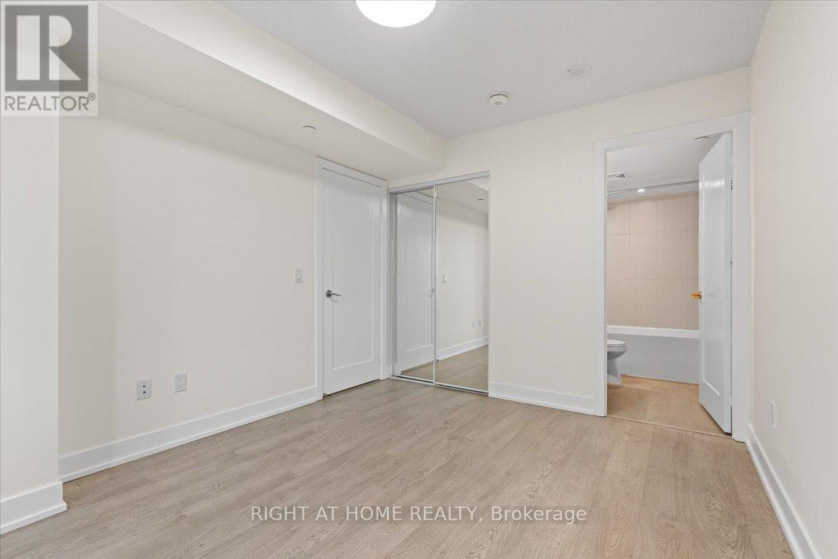 521 - 9 Mabelle Avenue, Toronto, Ontario  M9A 4X7 - Photo 17 - W12869148