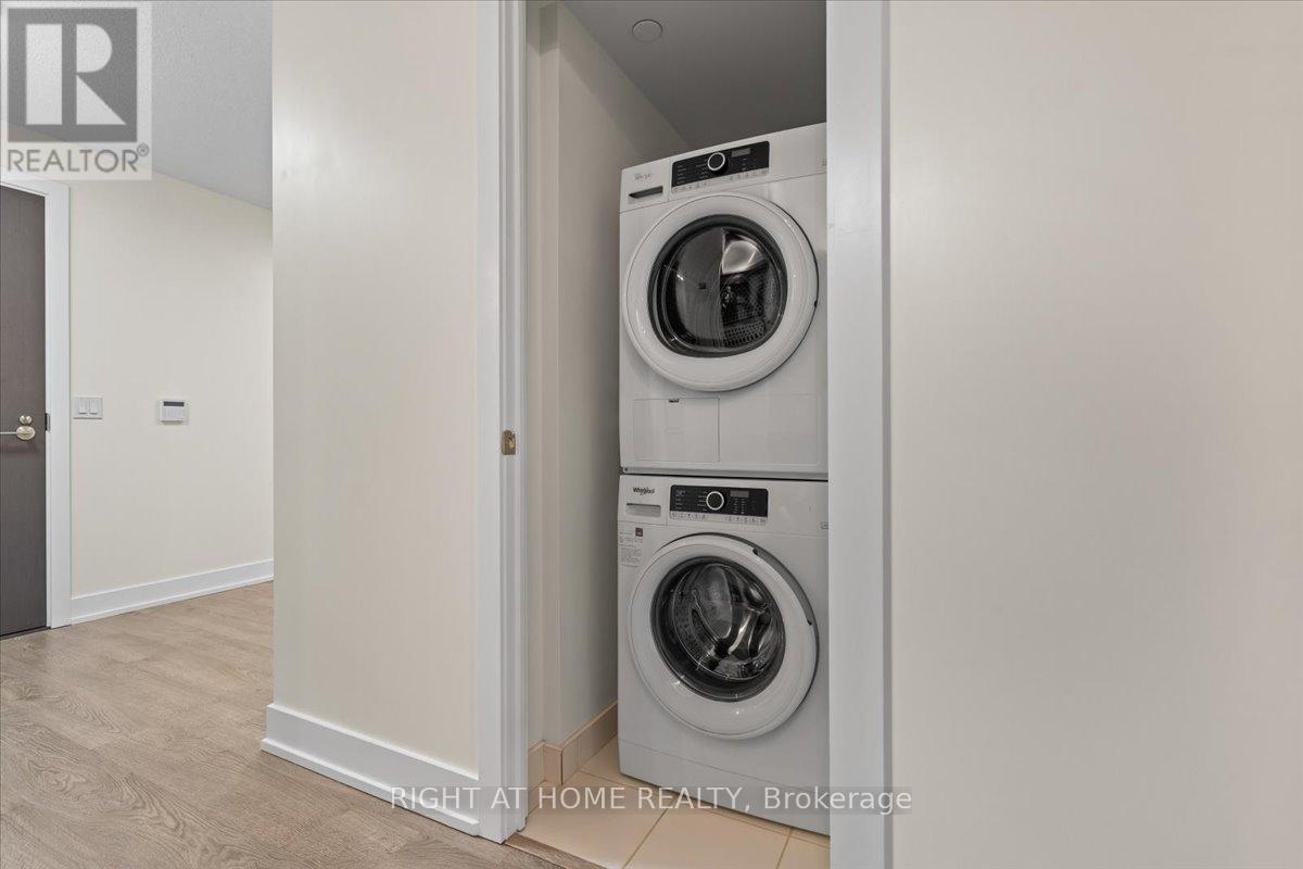 521 - 9 Mabelle Avenue, Toronto, Ontario  M9A 4X7 - Photo 19 - W12869148