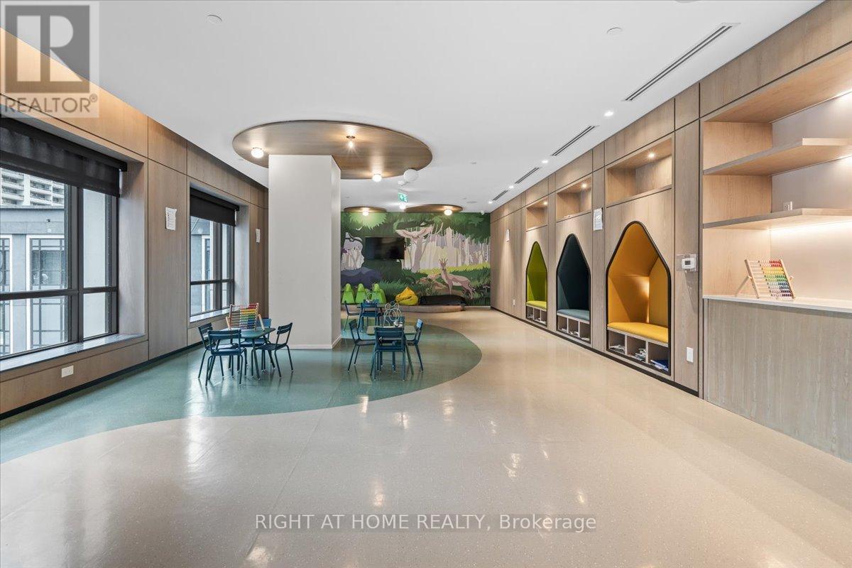 521 - 9 Mabelle Avenue, Toronto, Ontario  M9A 4X7 - Photo 20 - W12869148