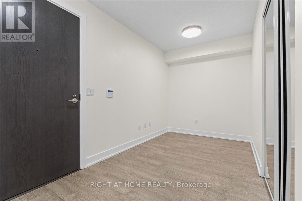 521 - 9 Mabelle Avenue, Toronto, Ontario  M9A 4X7 - Photo 8 - W12869148