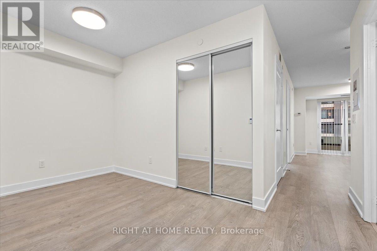 521 - 9 Mabelle Avenue, Toronto, Ontario  M9A 4X7 - Photo 9 - W12869148