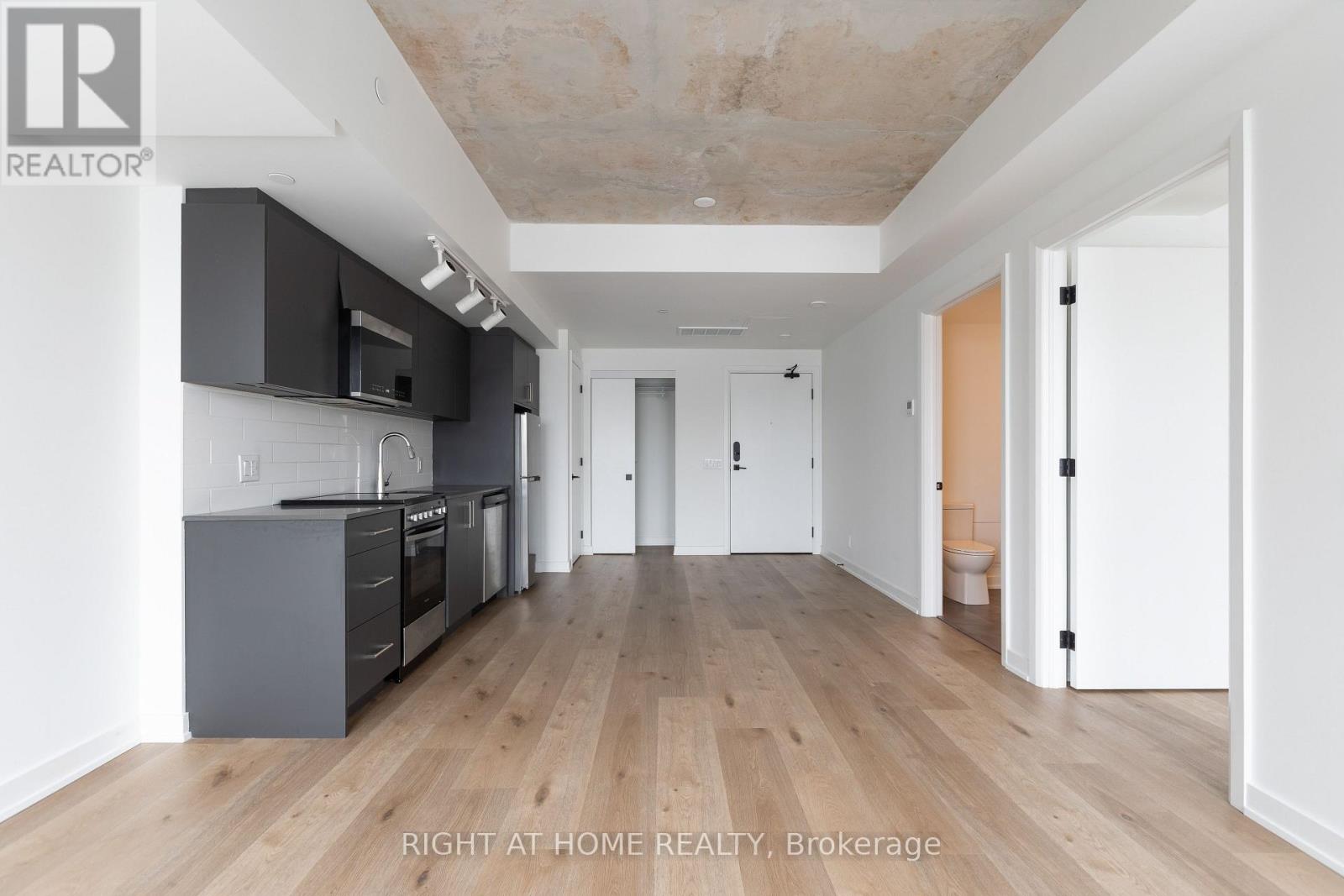 405 - 7 Fairbank Avenue W, Toronto, Ontario  M6E 3Y5 - Photo 12 - W12869152