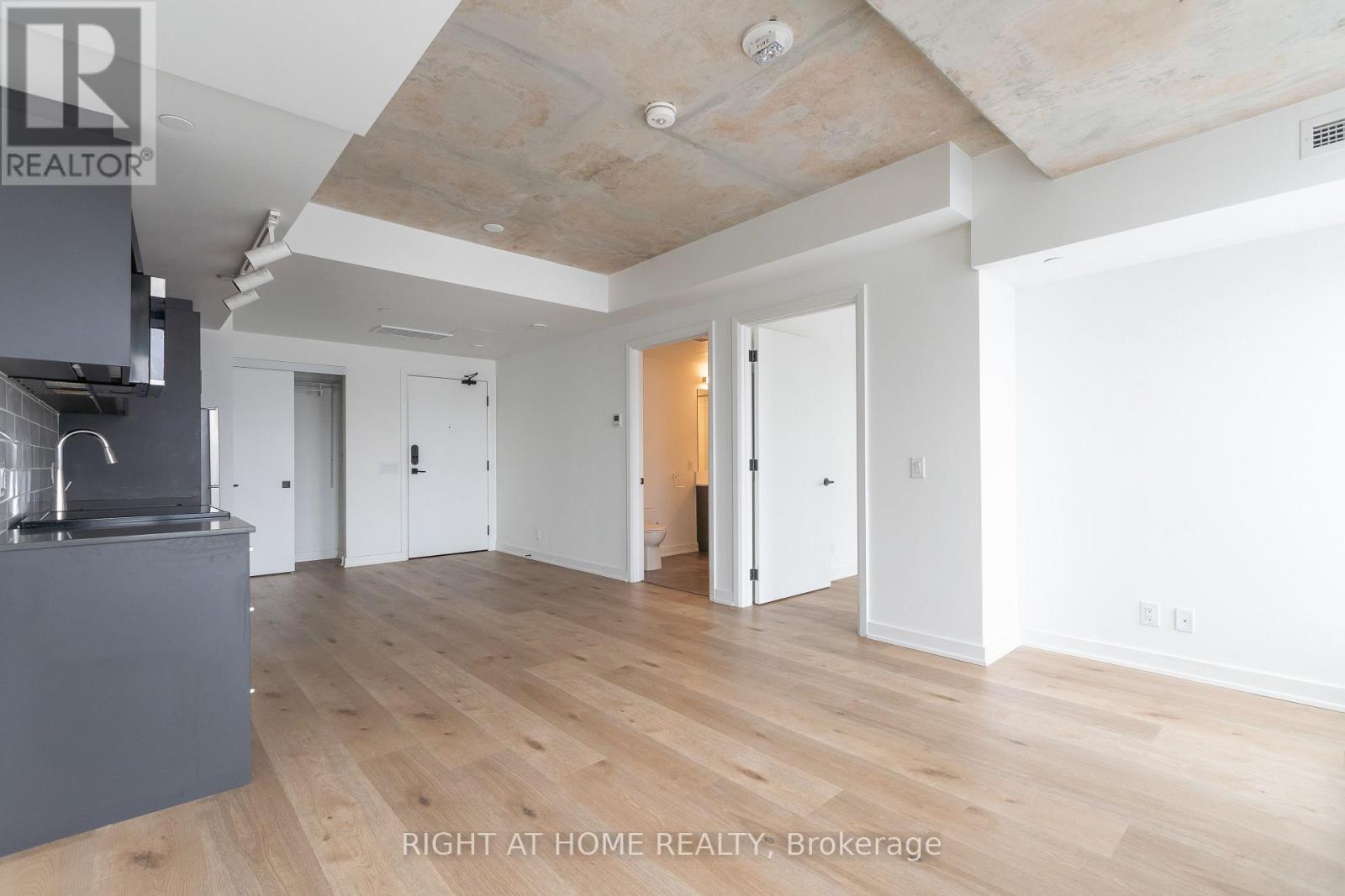 405 - 7 Fairbank Avenue W, Toronto, Ontario  M6E 3Y5 - Photo 13 - W12869152