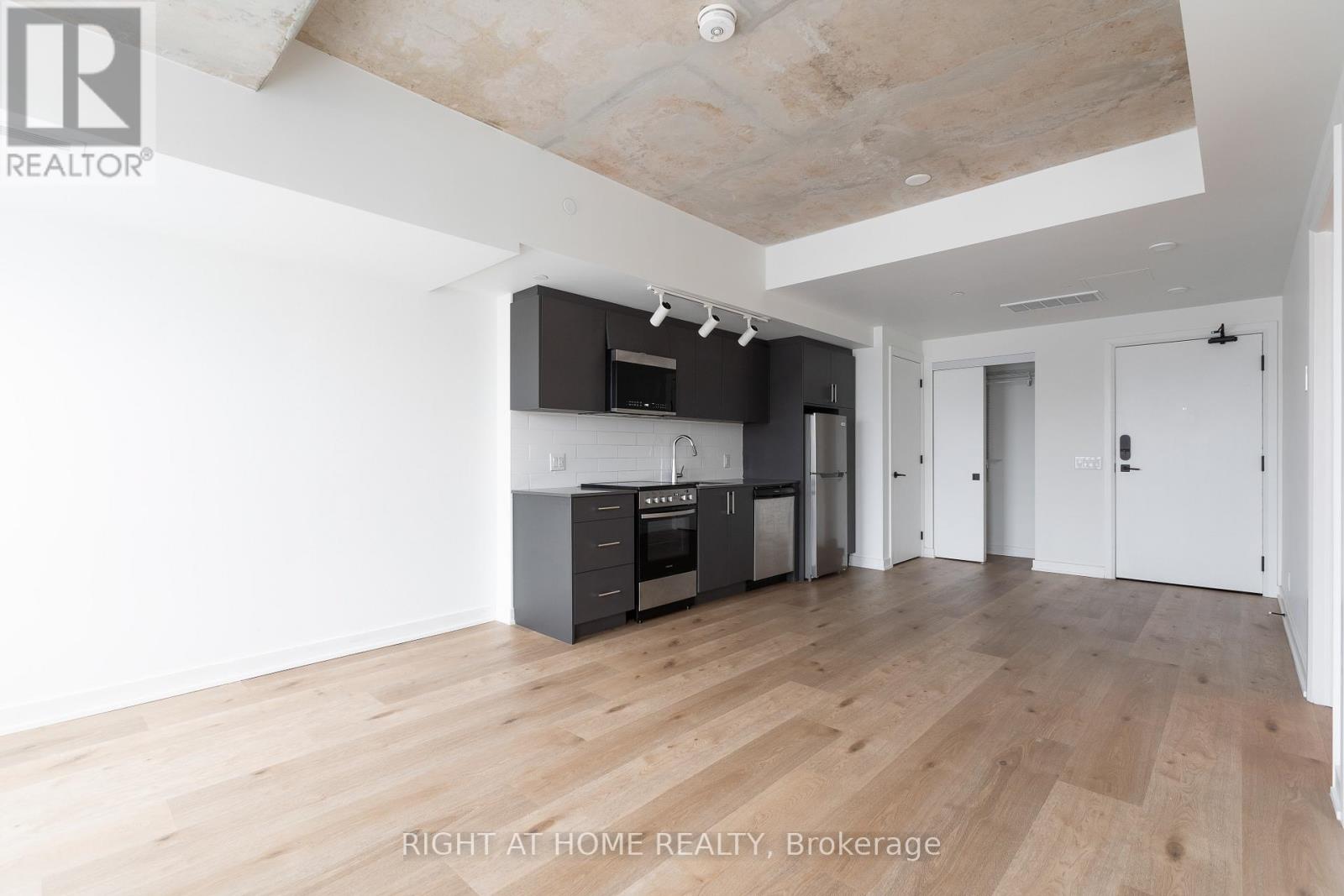 405 - 7 Fairbank Avenue W, Toronto, Ontario  M6E 3Y5 - Photo 23 - W12869152