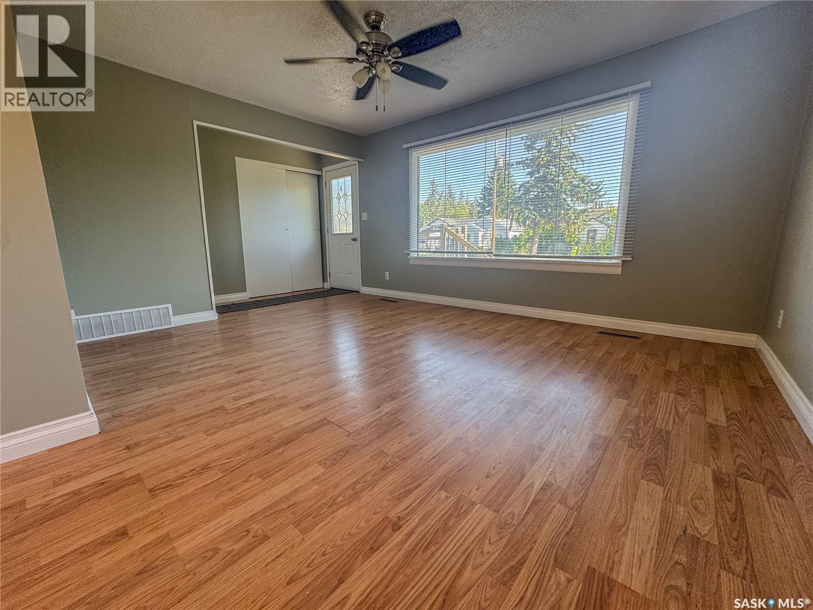 806 Houghton Street, Indian Head, Saskatchewan  S0G 2K0 - Photo 12 - SK030153