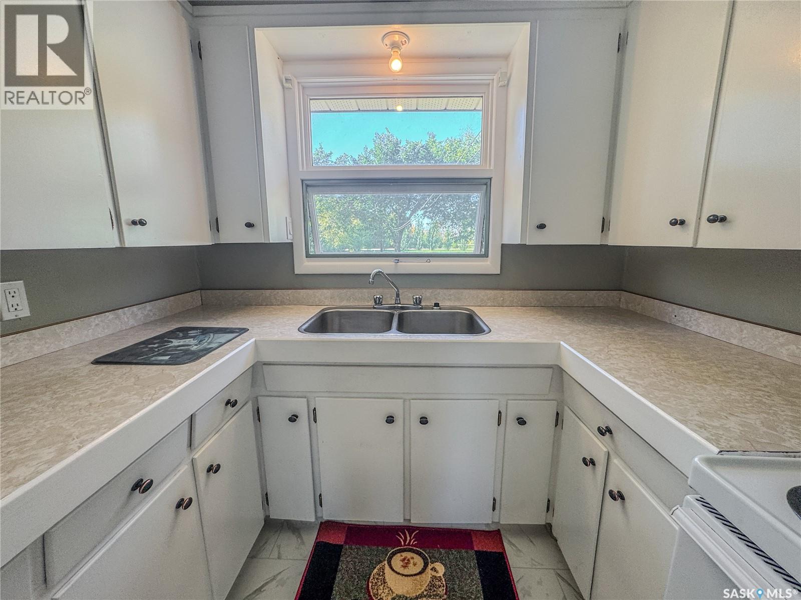 806 Houghton Street, Indian Head, Saskatchewan  S0G 2K0 - Photo 7 - SK030153