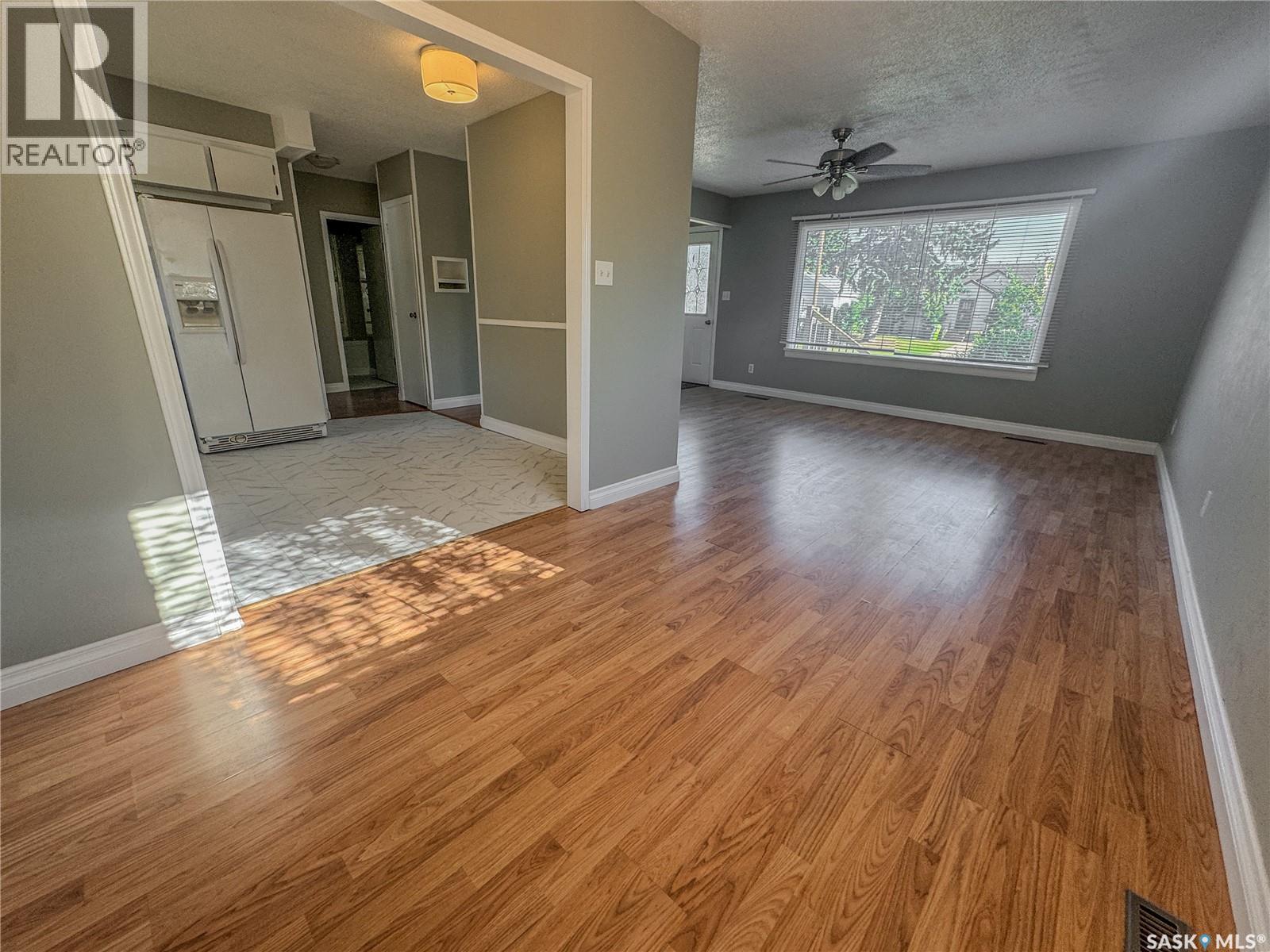 806 Houghton Street, Indian Head, Saskatchewan  S0G 2K0 - Photo 9 - SK030153