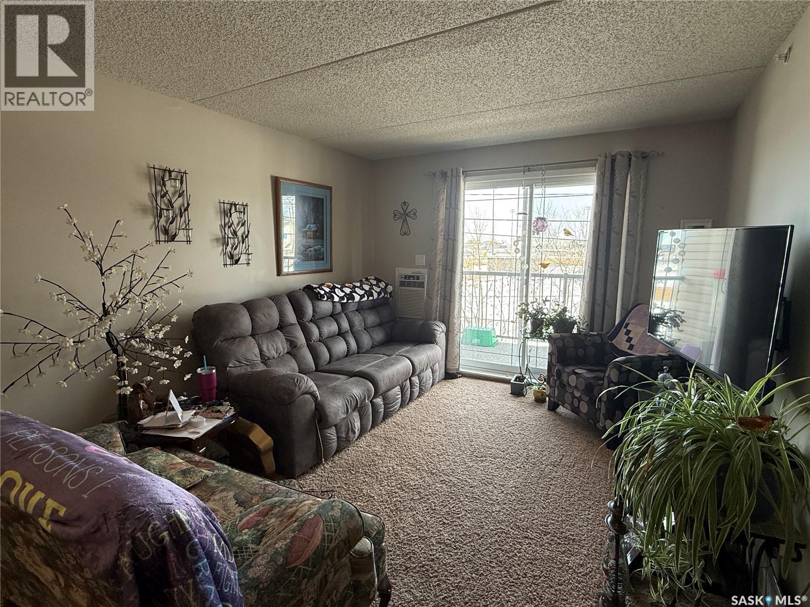 205 445 Government Road, Weyburn, Saskatchewan  S4H 0P5 - Photo 7 - SK030050