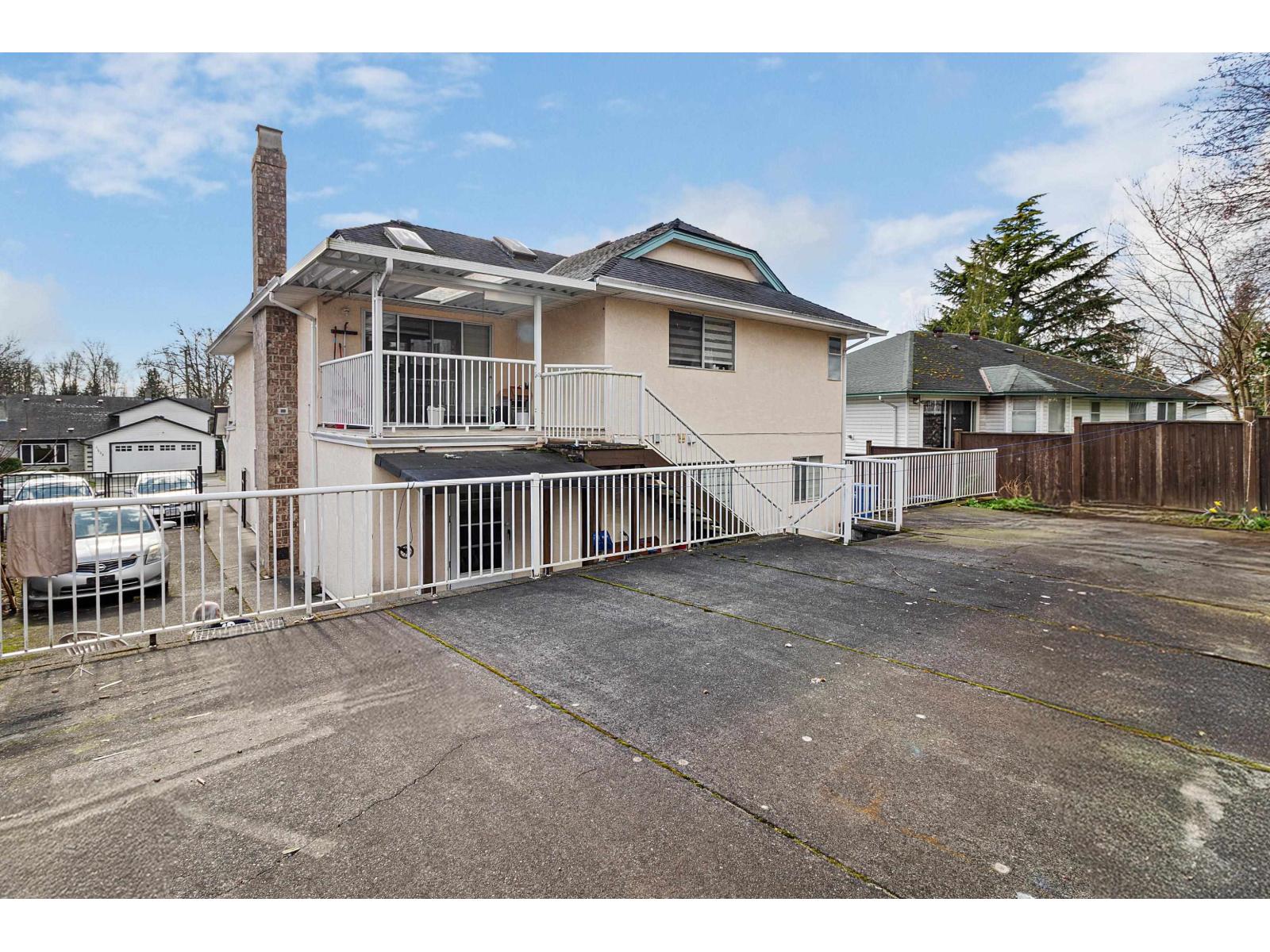 31021 Creekside Drive, Abbotsford, British Columbia  V2T 5J9 - Photo 34 - R3098285