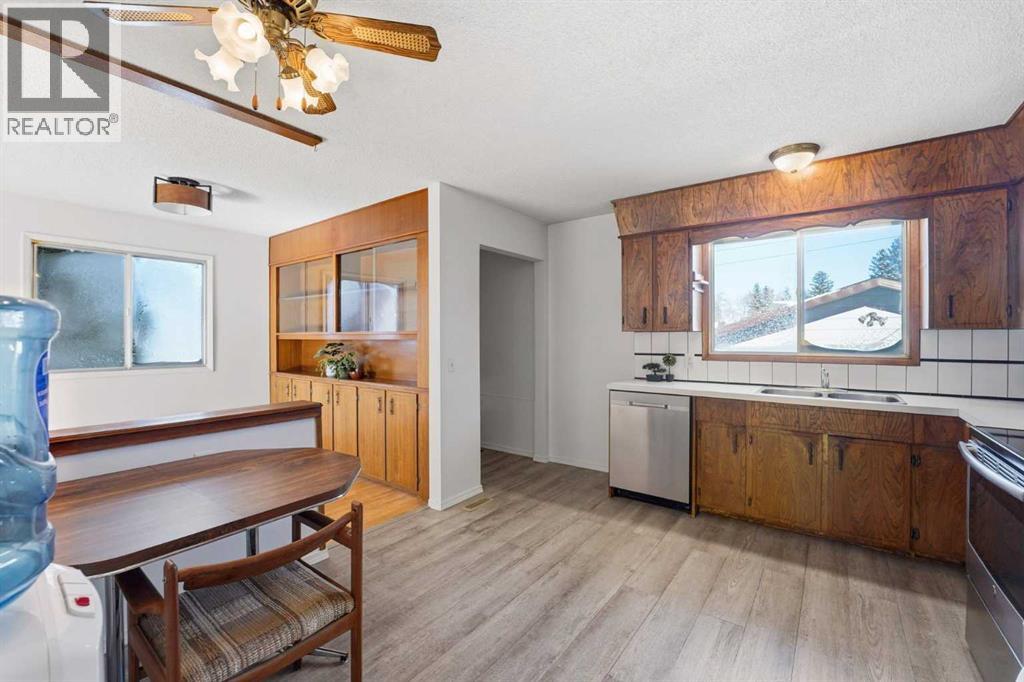 5720 Madigan Drive Ne, Calgary, Alberta  T2A 4P5 - Photo 12 - A2287526