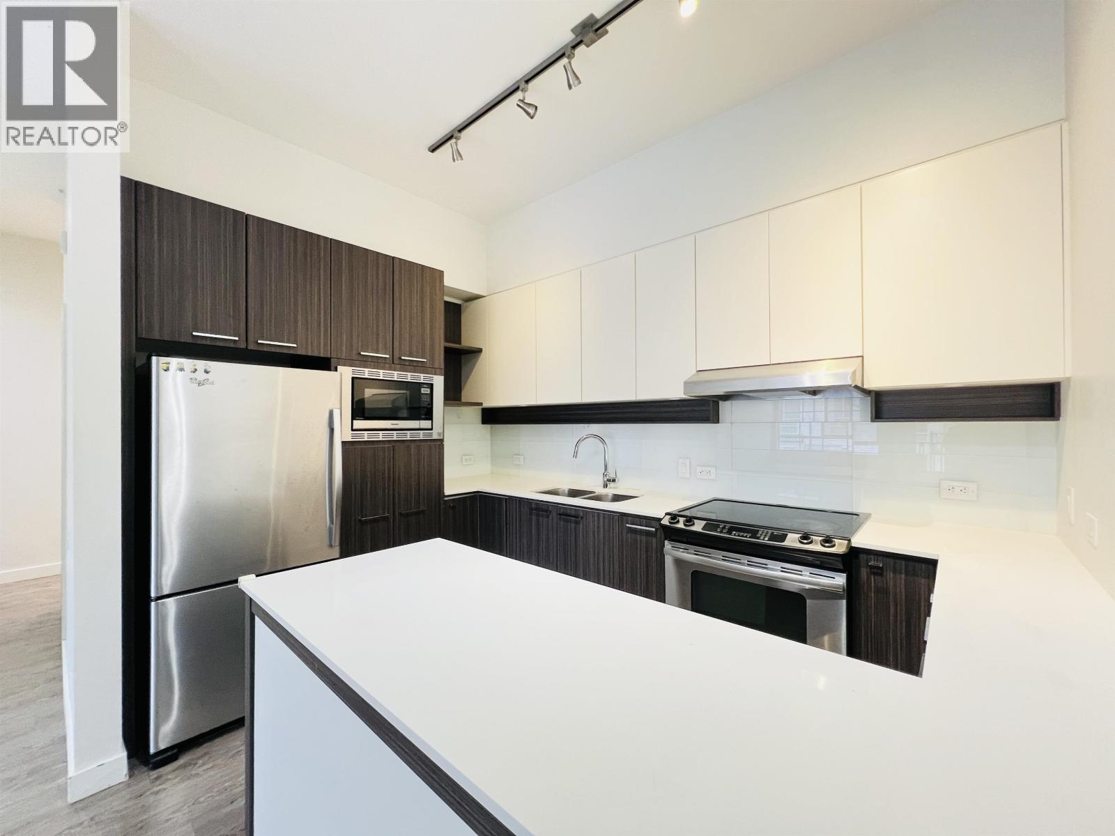 409 545 Foster Avenue, Coquitlam, British Columbia  V3J 0B3 - Photo 2 - R3098586