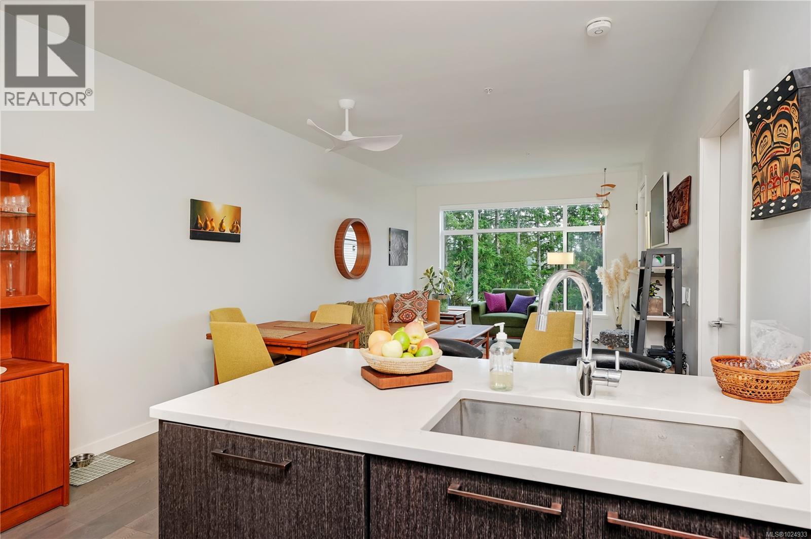 308 7162 West Saanich Rd, Central Saanich, British Columbia  V8M 1P6 - Photo 9 - 1024933