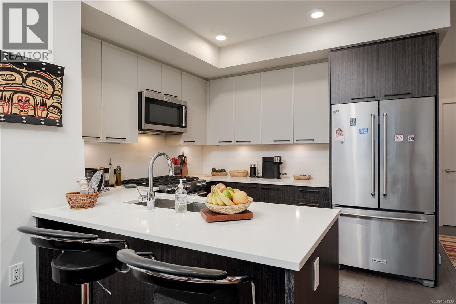 308 7162 West Saanich Rd, Central Saanich, British Columbia  V8M 1P6 - Photo 5 - 1024933