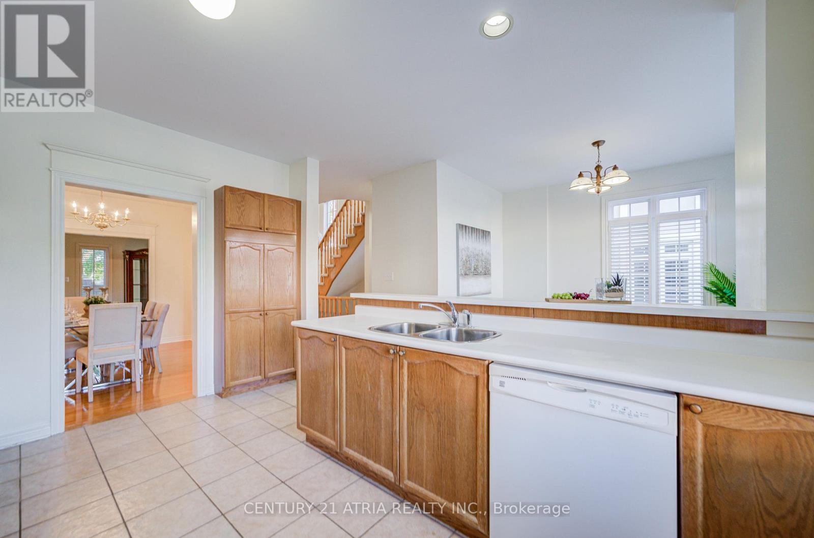 108 - 190 Harding Boulevard W, Richmond Hill, Ontario  L4C 0J9 - Photo 14 - N12868044