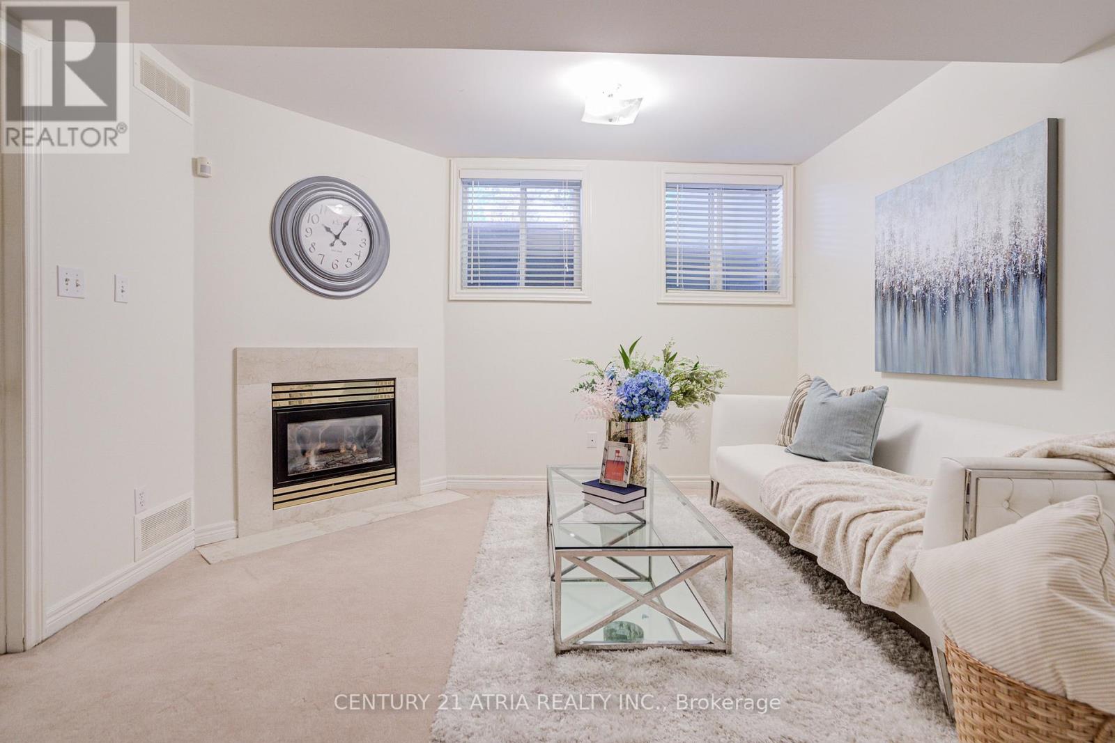 108 - 190 Harding Boulevard W, Richmond Hill, Ontario  L4C 0J9 - Photo 5 - N12868044