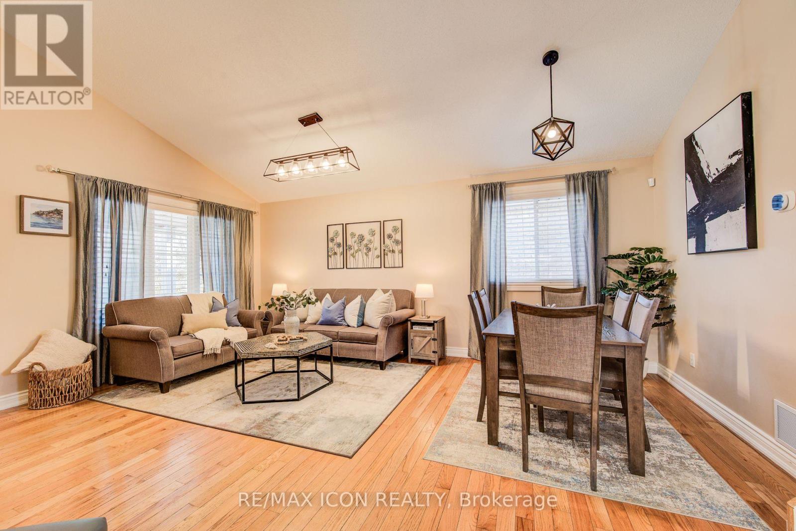 84 Endeavour Drive, Cambridge, Ontario  N3C 4C2 - Photo 8 - X12826978