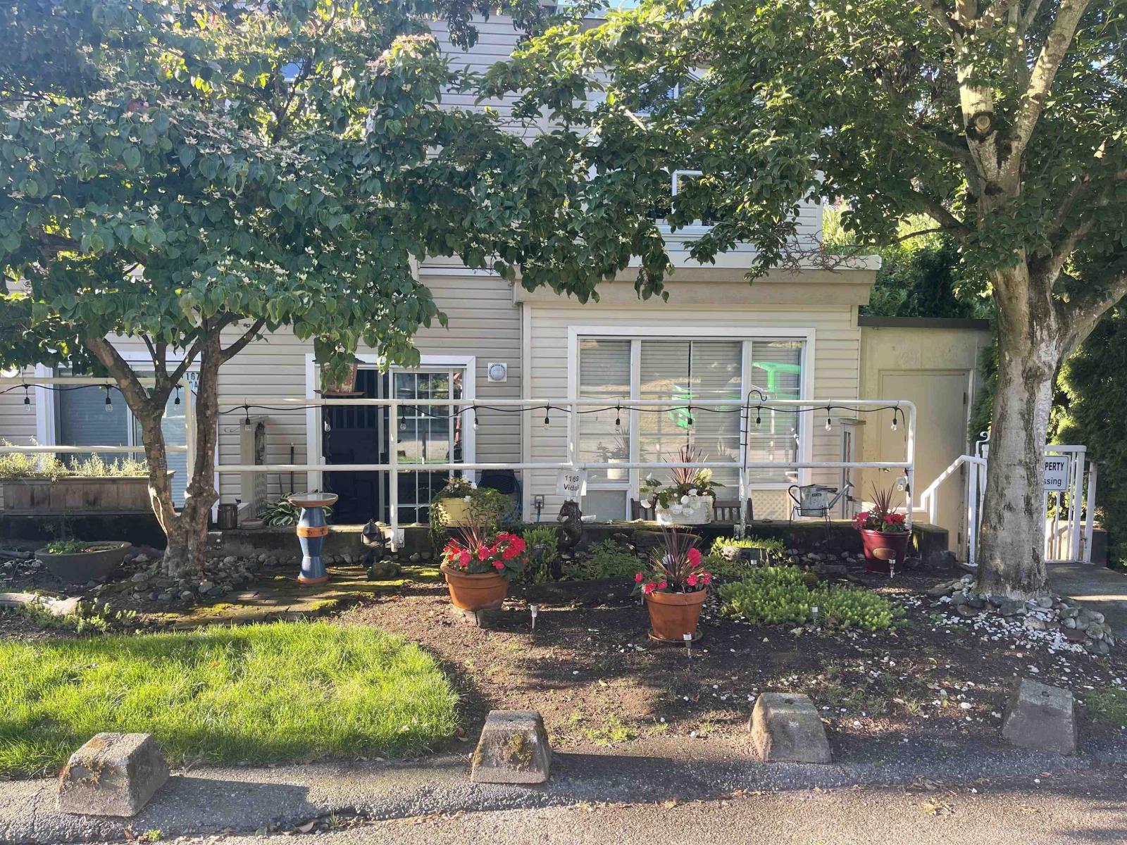 8 1169 VIDAL STREET, white rock, British Columbia